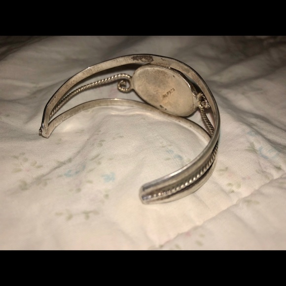 Vintage Flower Design Abalone Bracelet Cuff - Picture 3 of 6